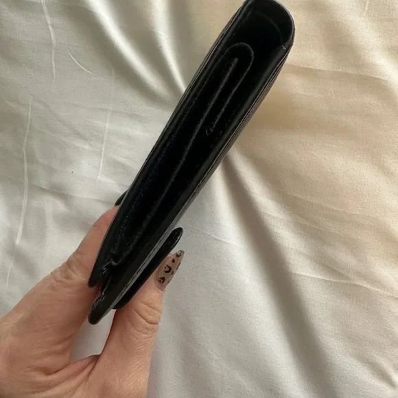 Louis Vuitton Black Epi Leather Wallet - Near Flawless - Picture 13 of 16